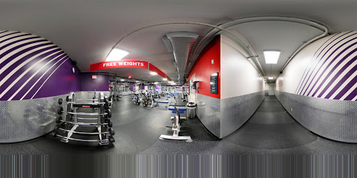 Health Club «Crunch - Greenpoint», reviews and photos, 825 Manhattan Ave, Brooklyn, NY 11222, USA