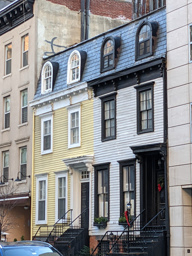 Wooden house, 312 E 53rd St, New York, NY 10022