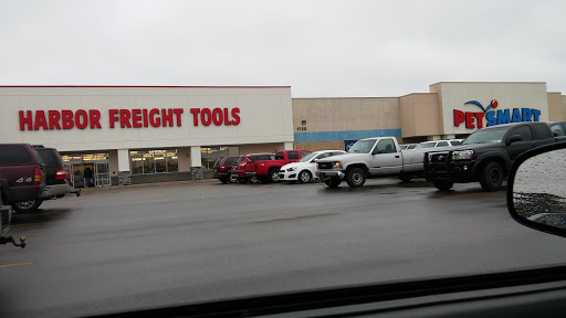 Hardware Store «Harbor Freight Tools», reviews and photos, 1700 E Sherman Blvd, Muskegon, MI 49444, USA