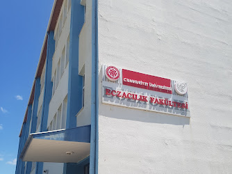 Cumhuriyet Üniversitesi Eczacılık Fakültesi