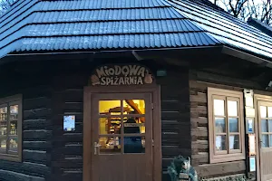 Sklep spożywczy Miodowa Spiżarnia w Stróżach image