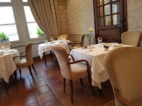 Atmosphère du Restaurant français Le Dauphin à Caen - n°18