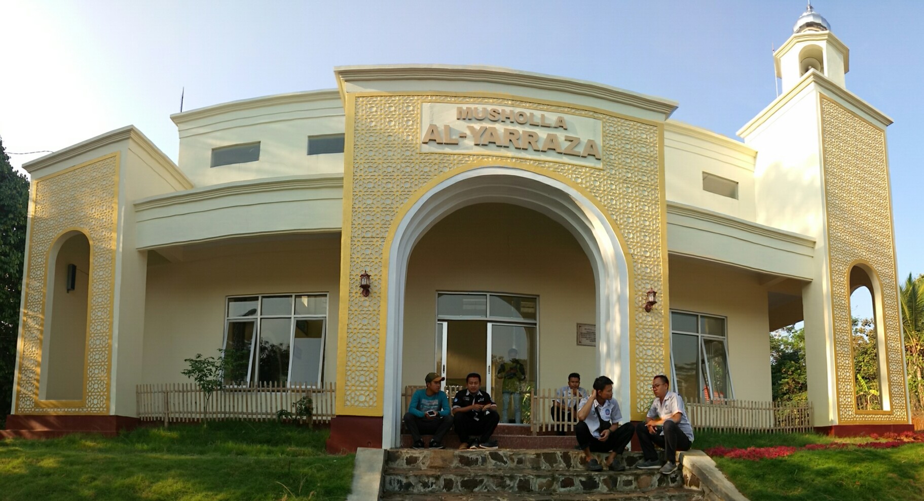Gambar Rest Area Dan Mushola Al Yarraza