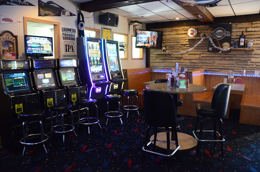 American Restaurant «Country Lanes, Franklin, WI», reviews and photos, 11231 W Forest Home Ave, Franklin, WI 53132, USA