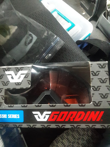 Sporting Goods Store «Big 5 Sporting Goods», reviews and photos, 17014 Meridian E, Puyallup, WA 98375, USA