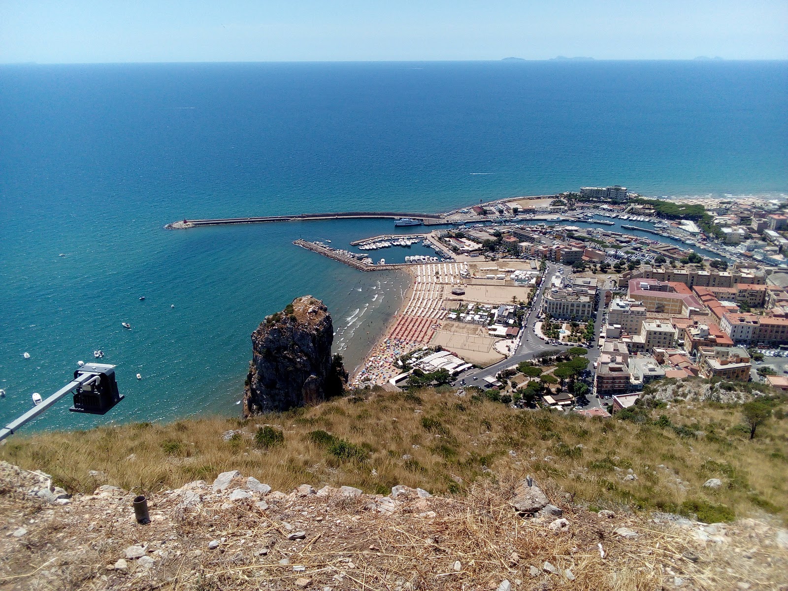 Photo of Rive di Traiano beach with small bay