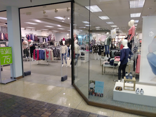 rue21, 388 Northtown Dr, Blaine, MN 55434, USA, 