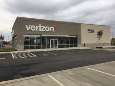 Cell Phone Store «Verizon», reviews and photos, 975 E Oak St, Conway, AR 72032, USA
