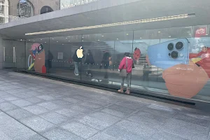 Apple Store Piazza Liberty image