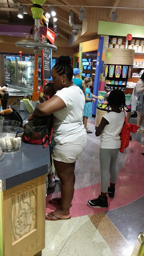 Department Store «Bon-Ton», reviews and photos, 443 E Main St, Westfield, MA 01085, USA