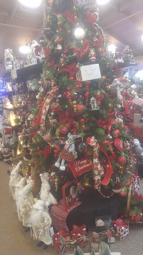 Garden Center «English Gardens», reviews and photos, 44850 Garfield Rd, Charter Twp of Clinton, MI 48038, USA