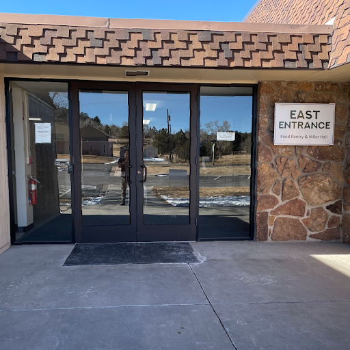 Holy Cross Lutheran Church – Food Pantry