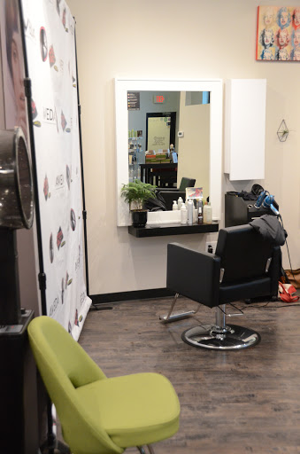 Beauty Salon «Groovy Katz Salon», reviews and photos, 1565 S 1st Ave, Iowa City, IA 52240, USA