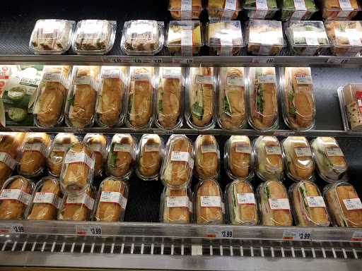 Grocery Store «Giant Food Stores», reviews and photos, 993 Wayne Ave, Chambersburg, PA 17201, USA