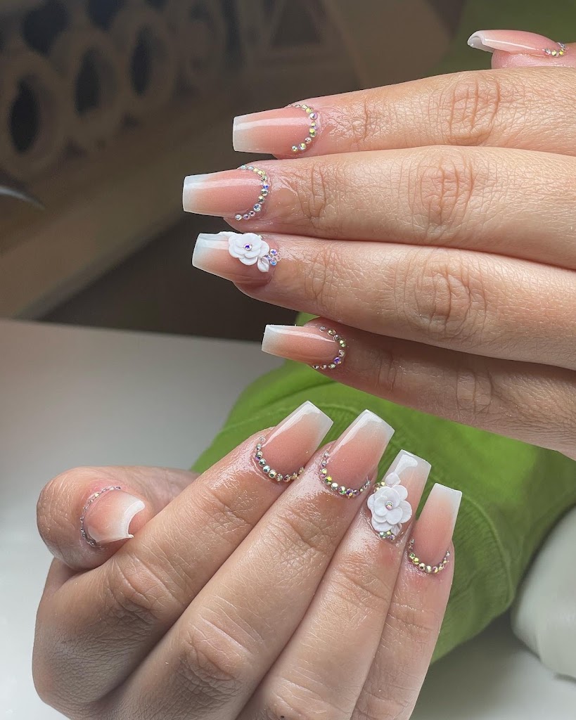 New York Nail Salon 01118