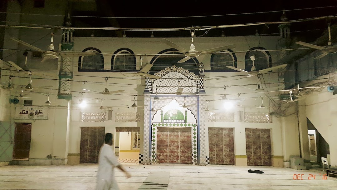 Usmaina Masjid, Madarsa Fatima T Zehra.