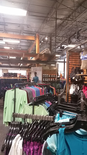 Camping Store «REI», reviews and photos, 11950 Grand Commons Ave, Fairfax, VA 22030, USA