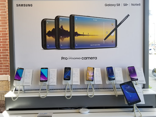 Cell Phone Store «AT&T Authorized Retailer», reviews and photos, 430 S Rand Rd #140, Lake Zurich, IL 60047, USA