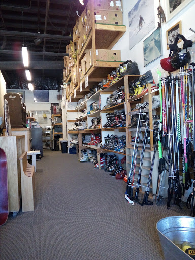Thrift Store «Second Chance Thrift Shop», reviews and photos, 126 Old Mammoth Rd, Mammoth Lakes, CA 93546, USA