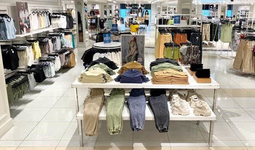 Clothing Store «Forever 21», reviews and photos, 4502 S Steele St #426B, Tacoma, WA 98409, USA