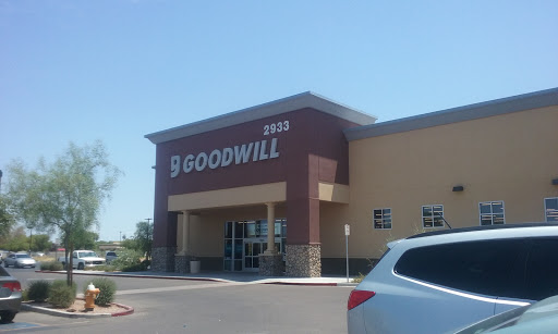 Thrift Store «99th & Buckeye Goodwill Retail Store & Donation Center», reviews and photos, 2933 S 99th Ave, Tolleson, AZ 85353, USA