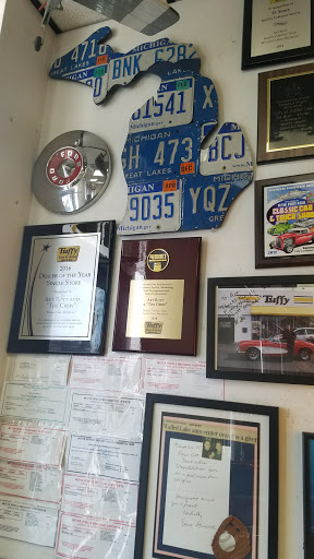 Auto Repair Shop «Tuffy Tire & Auto Service Center», reviews and photos, 784 N Pontiac Trail, Walled Lake, MI 48390, USA