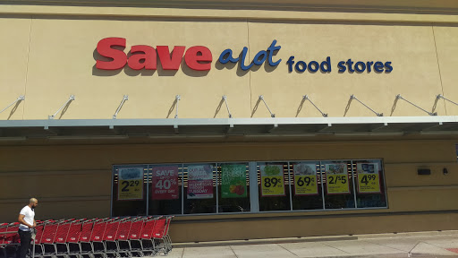 Grocery Store «Save-A-Lot», reviews and photos, 540 Pequonnock St, Bridgeport, CT 06604, USA
