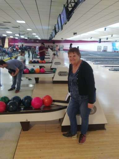 Bowling Alley «Tiffany Lanes», reviews and photos, 4400 LA-22, Mandeville, LA 70471, USA