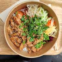 Poke bowl du Restaurant vietnamien Mon petit Bánh mì à Paris - n°8