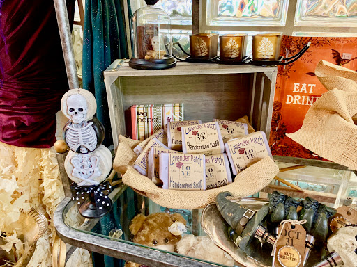 Florist «Horse Feathers Floral Design», reviews and photos, 40 High St, Mt Holly, NJ 08060, USA