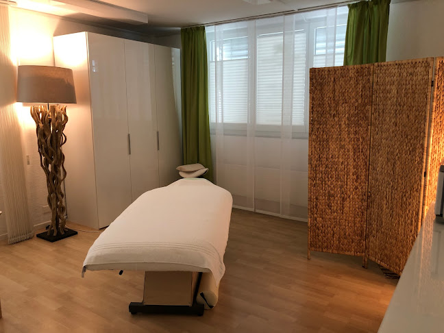 Rezensionen über MedOase Praxis für medizinische Massage in Bülach - Masseur