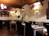 Atmosphère du Restaurant familial Le Raisin D Ours à Les Deux Alpes - n°8