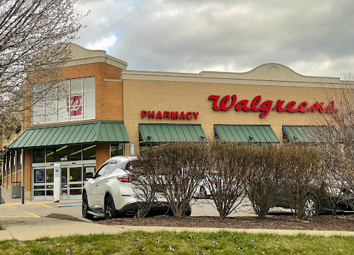 Walgreens, 6906 University Blvd, Moon, PA 15108, USA, 