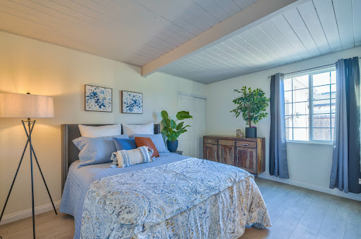 Homes by Henson Real Estate Team image