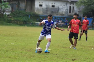 Lapangan Sepak Bola Desa Padarek Kuningan image