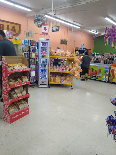 Supermarket «Mercado De Yakima», reviews and photos, 511 N 1st St, Yakima, WA 98901, USA