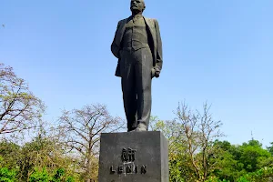 Lenin's Statue image