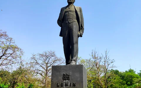 Lenin's Statue image
