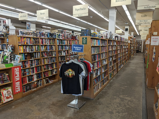 Book Store «Half Price Books», reviews and photos, 5017 Excelsior Blvd, St Louis Park, MN 55416, USA