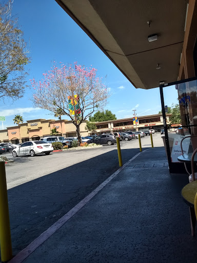 Shopping Mall «Gateway Plaza», reviews and photos, 21929 Ventura Blvd, Los Angeles, CA 91364, USA