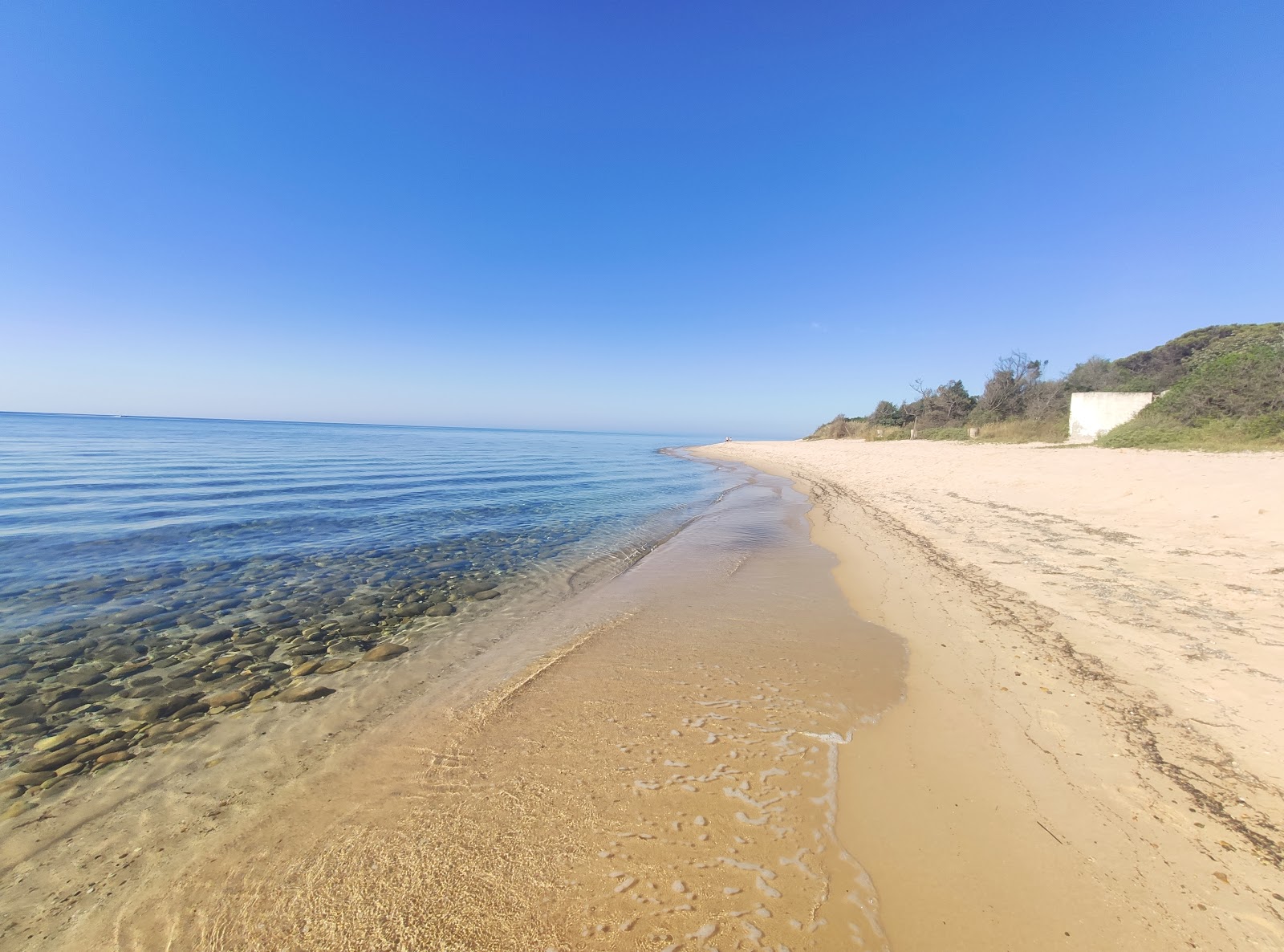 Fotografie cu Spiaggia Foxi e Sali - locul popular printre cunoscătorii de relaxare