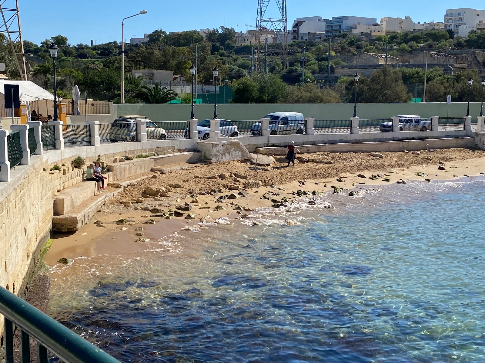 Rinella Bay beach的照片 便利设施区域