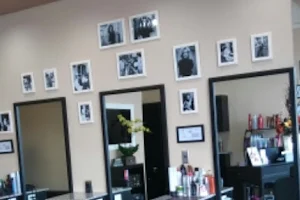 V V Hair Studio image