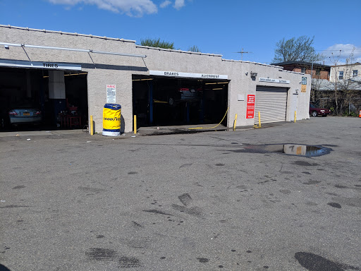 Car Repair and Maintenance «Pep Boys Auto Service & Tire», reviews and photos, 13929 Hillside Avenue, Jamaica, NY 11435, USA