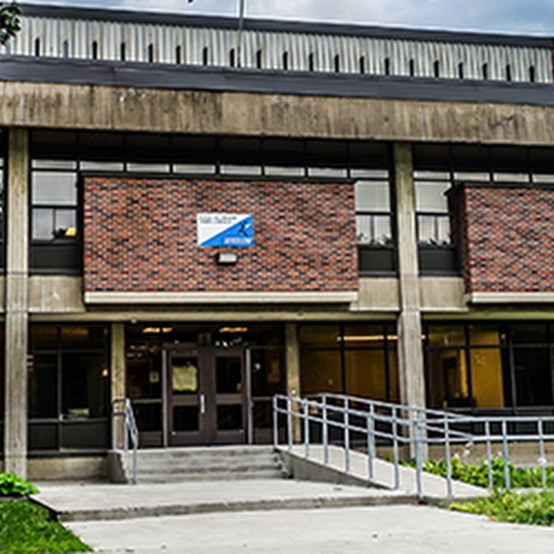 École secondaire Daniel-Johnson