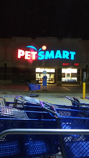 Pet Supply Store «PetSmart», reviews and photos, 4975 Cal Sag Rd, Crestwood, IL 60445, USA