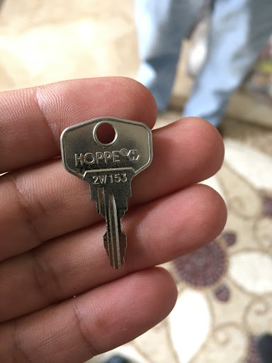 Locksmith «101 Locksmith Inc», reviews and photos, 19429 Kittridge St, Reseda, CA 91335, USA