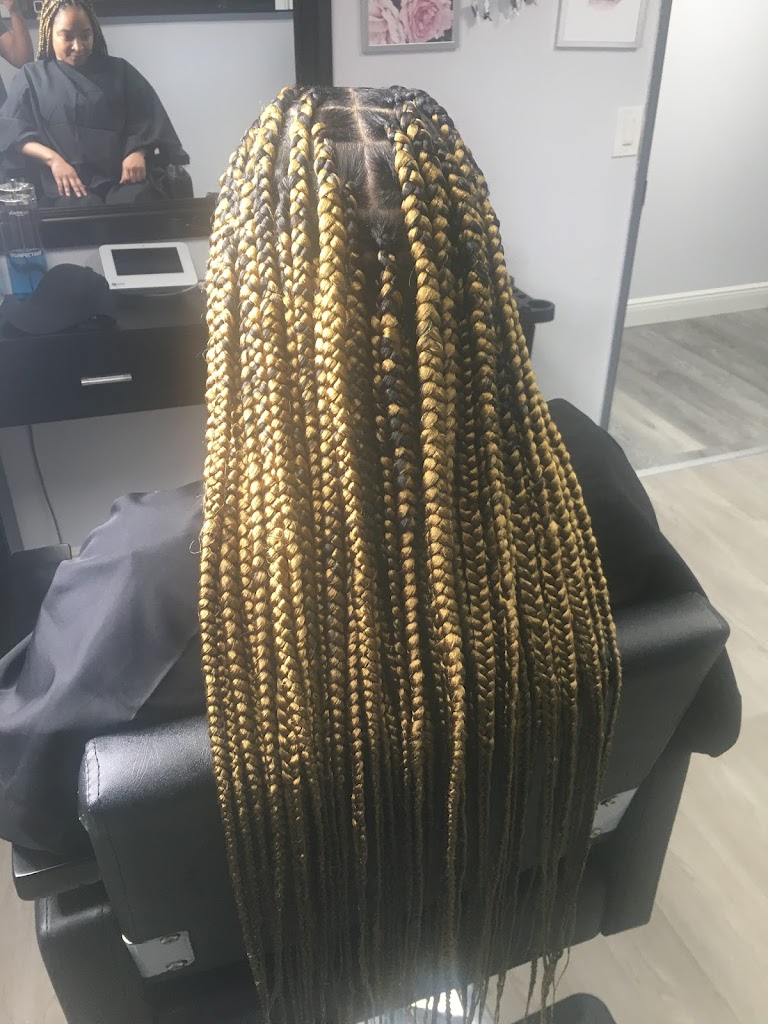 Lala Hair Studio 33060