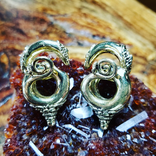 Tattoo Shop «Hopeless Ink Tattoo & Piercing», reviews and photos, 2308 Main St, Vancouver, WA 98660, USA