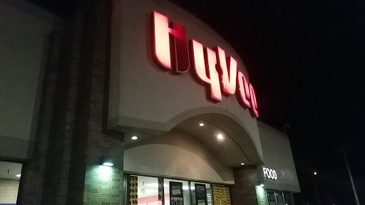 Supermarket «Hy-Vee», reviews and photos, 3019 Rockingham Rd, Davenport, IA 52802, USA